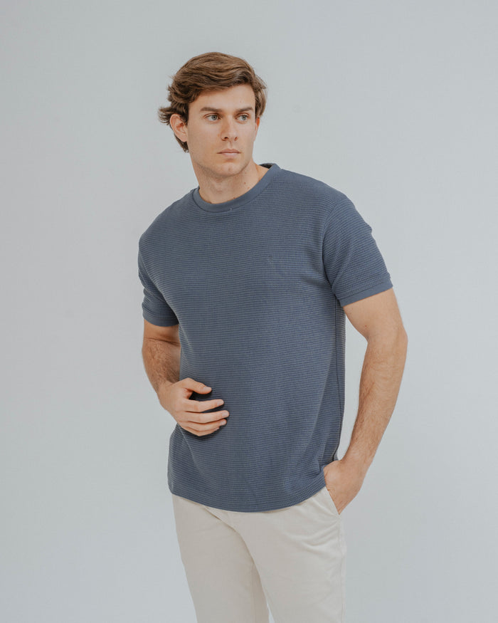 CAMISETA ESTRUCTURA PERFORADA AZUL